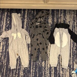 Carter's Gray and Black Star Bear Footies Set